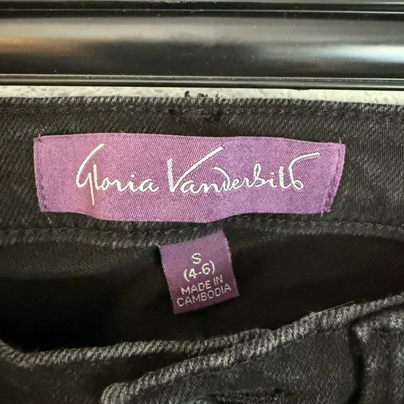 Women's Black Jeans - Picture 2 of 6